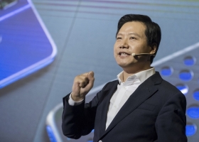 CEO Xiaomi - tỷ phtỷ phú giản dị nhất làng công nghệ và triết lý ‘thu phục nhân tâm’: Công ty xuất sắc kiếm tiền, công ty vĩ đại giành được lòng người!