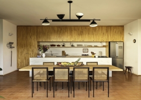 Biến nhà nông trại cũ 600 m2 thành nơi ở tiện nghi giữa đồi cây