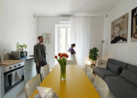 Nhà 45 m2 linh hoạt của cặp đôi thiết kế đồ họa