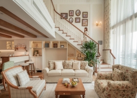 Căn duplex 162 m2 phong cách đồng quê Pháp của gia chủ Hà Lan