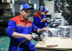 Đơn hàng sản xuất tăng trở lại
