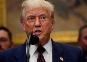 Ông Trump: Sẽ áp thuế 100% với sản phẩm bán dẫn nhập vào Mỹ